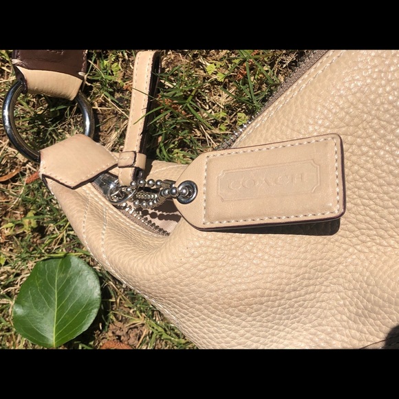 Coach Handbag - Picture 2 of 5
